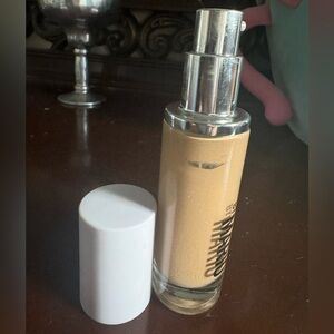 Foundation MAKEUP BY MARIO’